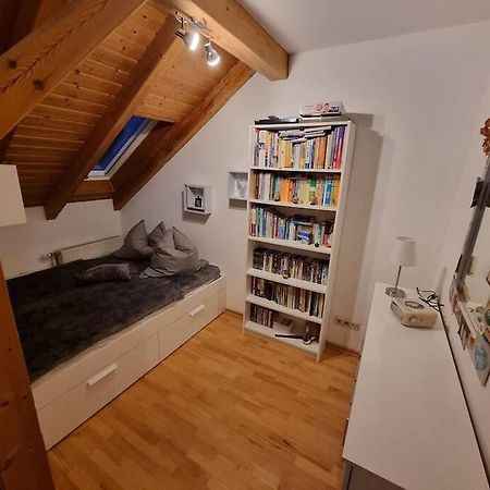 Gemuetliche Dachgeschosswohnung Érfurt Exterior foto