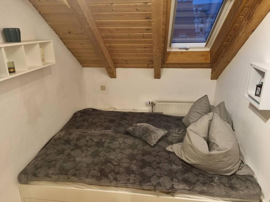 Gemuetliche Dachgeschosswohnung Érfurt Exterior foto