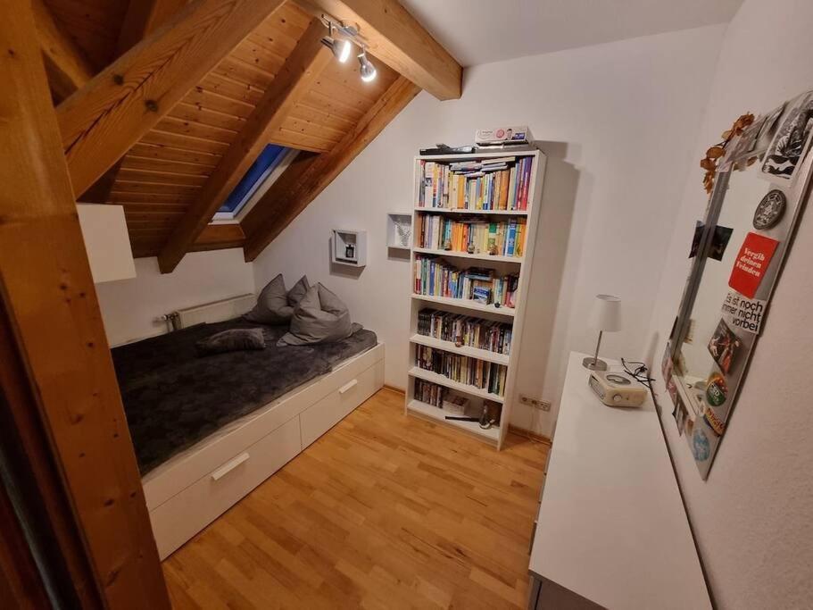 Gemuetliche Dachgeschosswohnung Érfurt Exterior foto