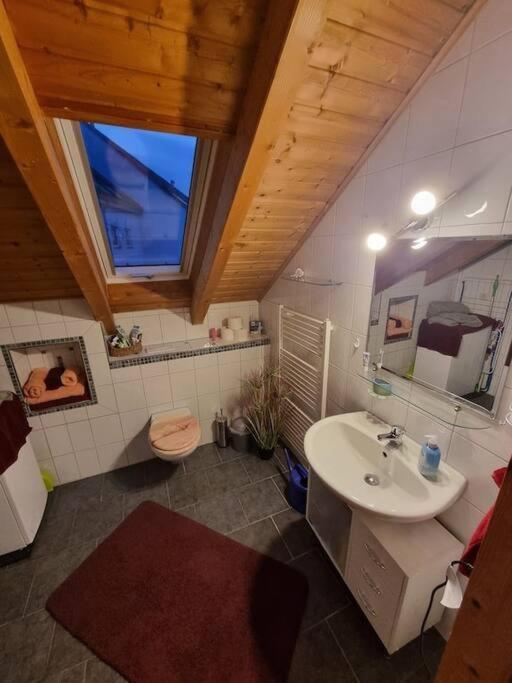 Gemuetliche Dachgeschosswohnung Érfurt Exterior foto